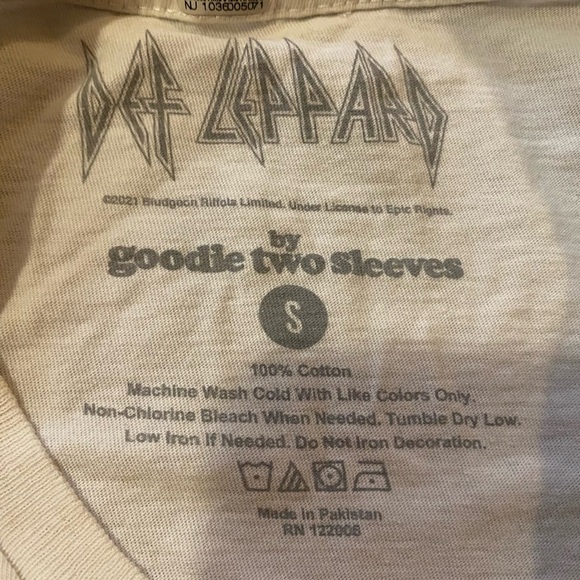 Def Leppard Pyromania Tour T-Shirt size small 100% cotton - Picture 5 of 6